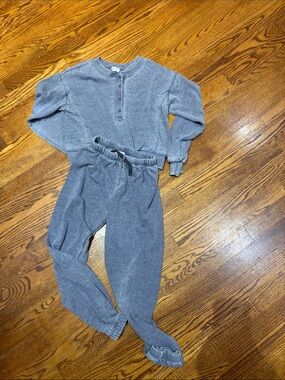 Splendid Kids Gray Sweatuit - Comfortable Everyday Bottoms and top